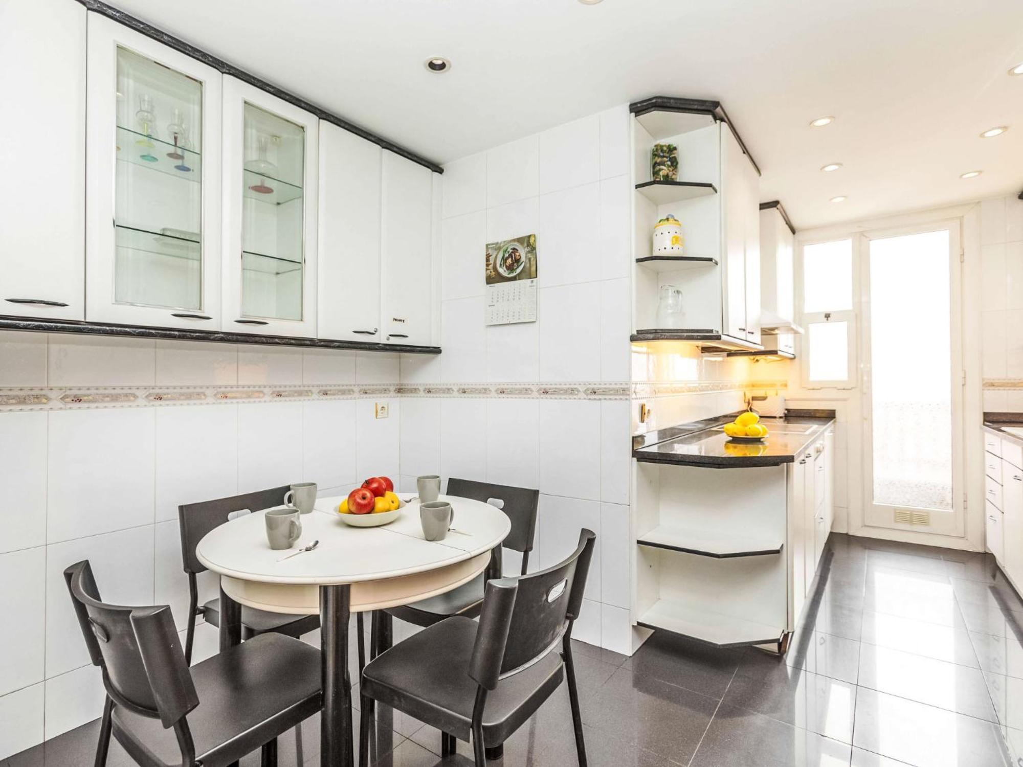 Apartment Sants-Les Corts Galileu By Interhome Barcelona Zewnętrze zdjęcie